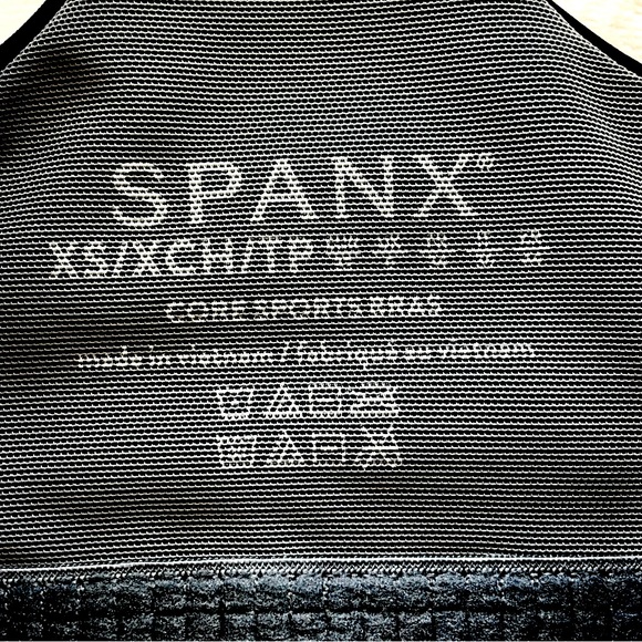 Spanx Medium Impact Printed Longline Sports Bra--XS - Picture 9 of 14